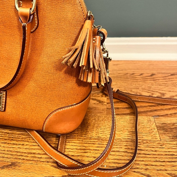 Dooney & Bourke Pebble Grain Zip Zip Satchel in caramel with crossbody - Picture 11 of 16